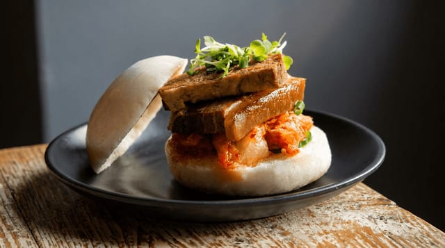 Kakuni Bao.